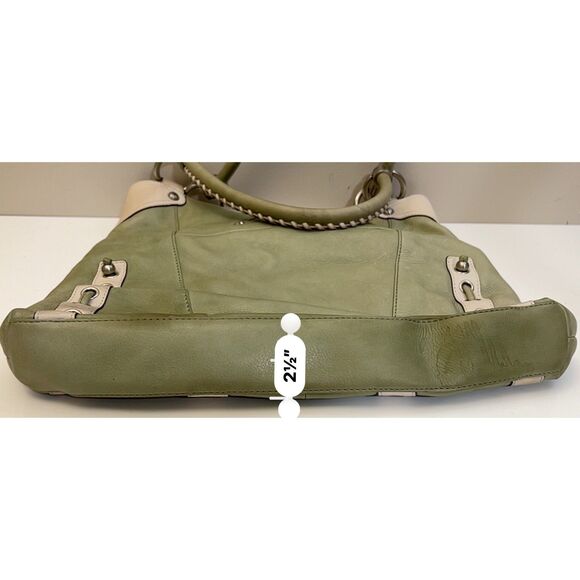 B. Makowsky sage green and white leather slouchy shoulder bag - Picture 11 of 12